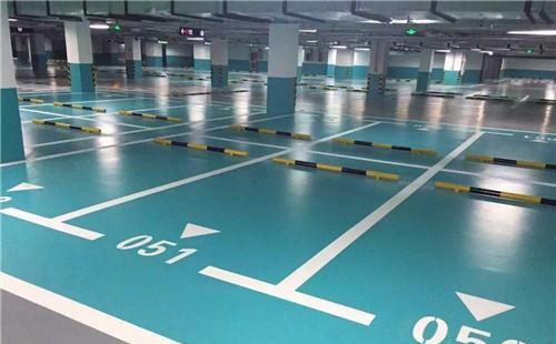 左贡左贡环氧地坪中涂：构筑坚固地面的关键环节